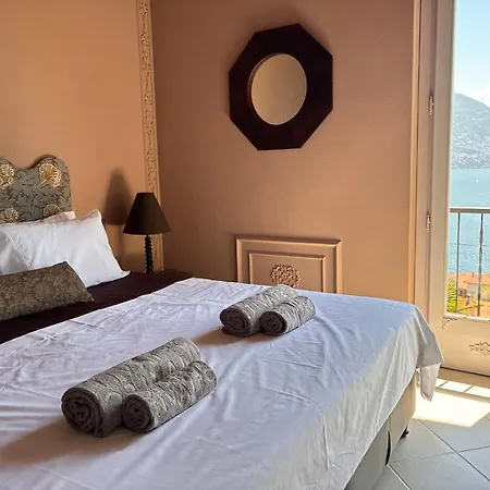 Classic Villa With Private Garden Steps From Lake *