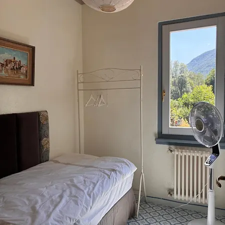 Classic Villa With Private Garden Steps From Lake Villa *